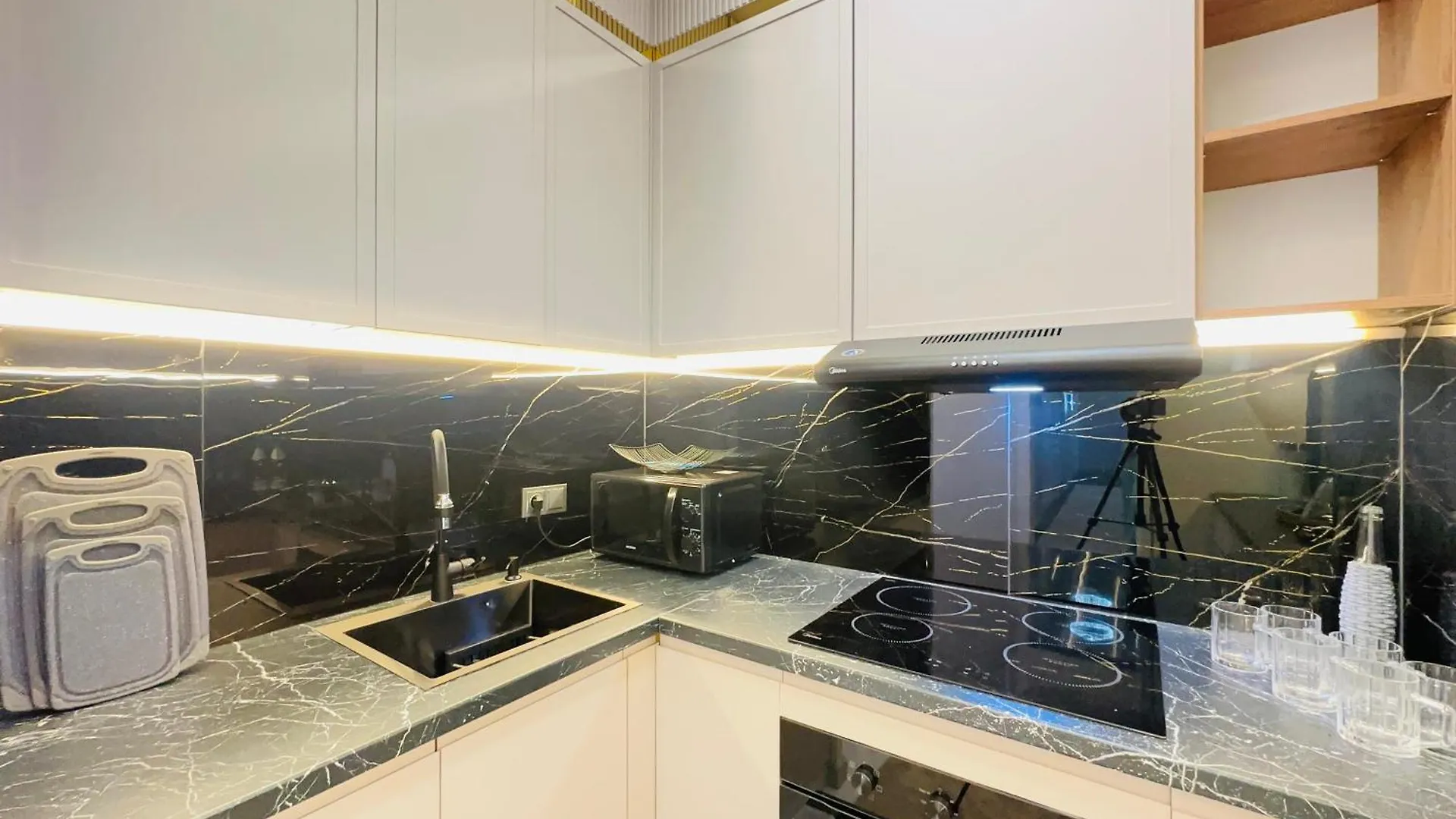Vilura Home Urban Lux Apartment Almaty 0*,